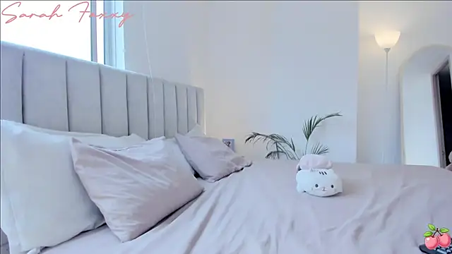 Foxxy222  online show from November 20, 8:30 pm