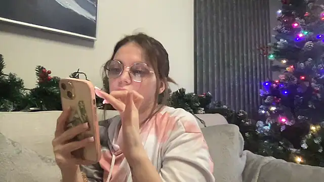 lovebellagrey online show from January 16, 1:14 pm