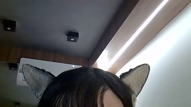 Snapshot of Skinny-Kitten chatting on May 29, 9:35 pm Skinny-Kitten online show from May 29, 9:35 pm