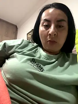 Abril Luv online show from December 15, 1:21 am