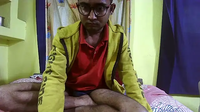 Snapshot of Cute_boy2000 chatting on December 18, 10:40 am Cute boy2000 online show from December 18, 10:40 am