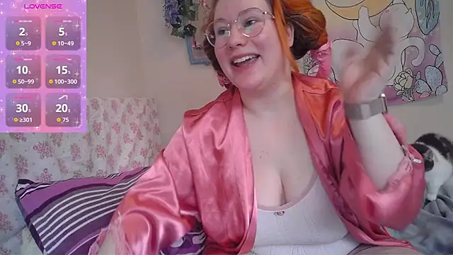 FluffyRainbowKity online show from December 1, 11:15 am