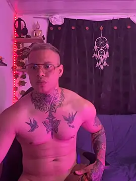 Aaronsmith2 online show from June 9, 3:29 am