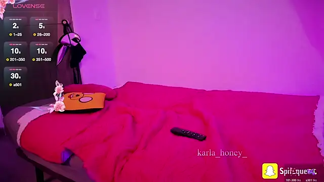 Spit queen online show from February 18, 1:40 pm