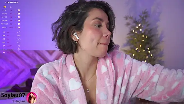 Snapshot of imjess01 chatting on December 10, 4:45 am imjess01 online show from December 10, 4:45 am