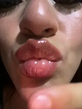 Snapshot of LuceroRm chatting on February 26, 1:53 am LuceroRm online show from February 26, 1:53 am