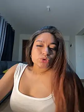 Snapshot of LuceroRm chatting on September 12, 5:40 am LuceroRm online show from September 12, 5:40 am