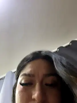 Snapshot of LuceroRm chatting on October 1, 6:19 am LuceroRm online show from October 1, 6:19 am