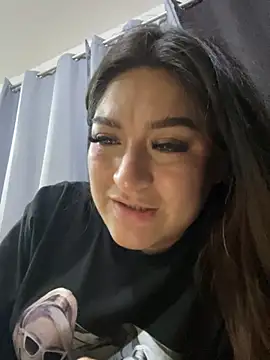 Snapshot of LuceroRm chatting on October 3, 6:10 am LuceroRm online show from October 3, 6:10 am