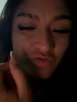 Snapshot of LuceroRm chatting on October 24, 6:10 am LuceroRm online show from October 24, 6:10 am