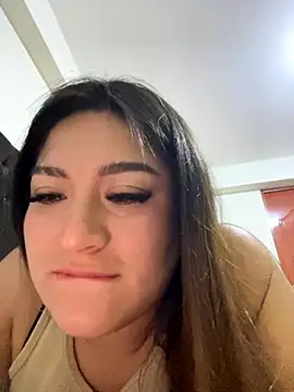 Snapshot of LuceroRm chatting on October 25, 6:21 am LuceroRm online show from October 25, 6:21 am