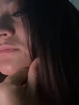 Snapshot of LuceroRm chatting on November 5, 6:35 am LuceroRm online show from November 5, 6:35 am