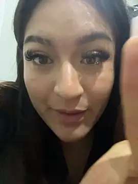 Snapshot of LuceroRm chatting on November 20, 3:50 am LuceroRm online show from November 20, 3:50 am