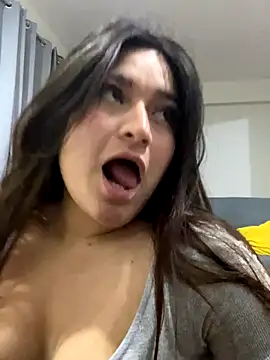 Snapshot of LuceroRm chatting on November 29, 4:15 am LuceroRm online show from November 29, 4:15 am