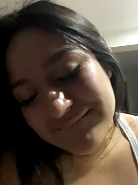 Snapshot of LuceroRm chatting on December 3, 4:20 am LuceroRm online show from December 3, 4:20 am