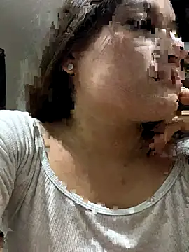 Snapshot of LuceroRm chatting on December 23, 4:32 am LuceroRm online show from December 23, 4:32 am