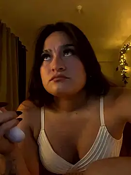 Snapshot of LuceroRm chatting on January 10, 4:36 am LuceroRm online show from January 10, 4:36 am