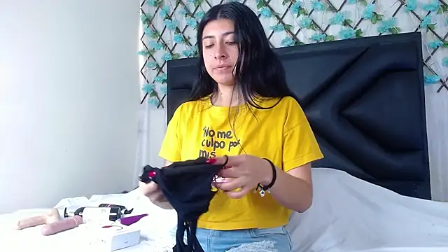 EmmaWilliamss online show from December 2, 3:51 pm