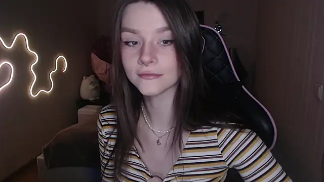 Snapshot of jeann_elsaa chatting on December 22, 10:58 pm jeann elsaa online show from December 22, 10:58 pm