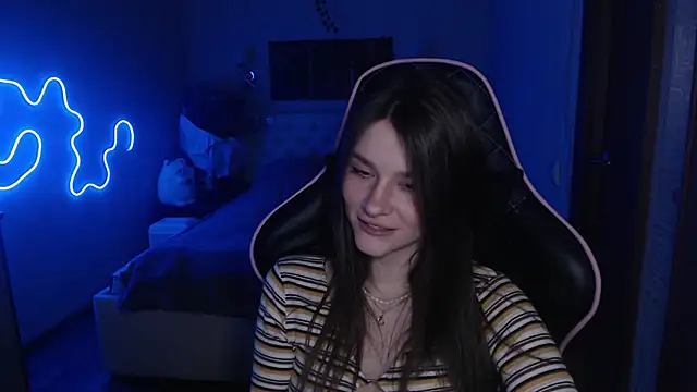 Snapshot of jeann_elsaa chatting on January 12, 6:17 am jeann elsaa online show from January 12, 6:17 am