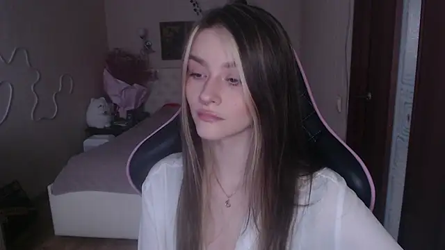 Snapshot of jeann_elsaa chatting on March 9, 5:11 am jeann elsaa online show from March 9, 5:11 am