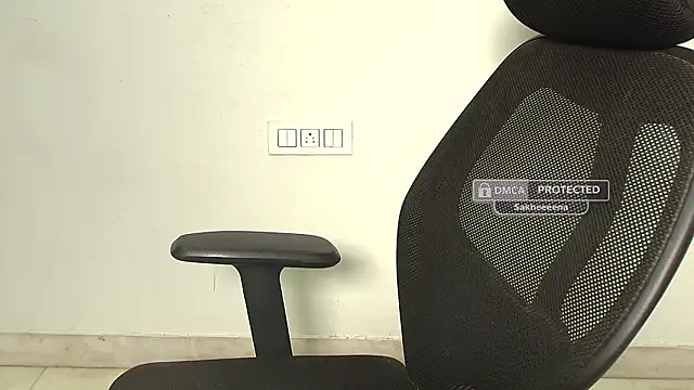 Queen Sakhi online show from February 17, 4:02 pm