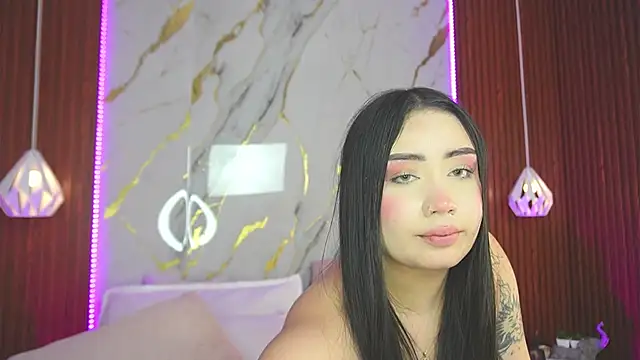 haylie  online show from December 18, 7:47 am