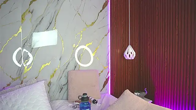 haylie  online show from December 25, 4:54 am