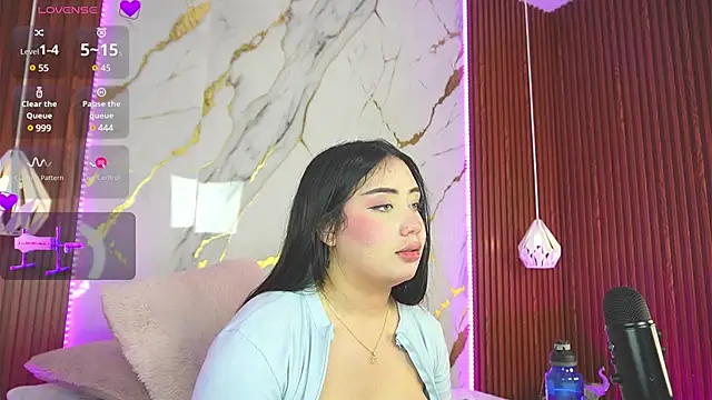 haylie  online show from January 31, 9:48 am