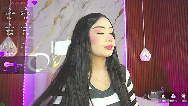 haylie  online show from February 1, 1:23 am