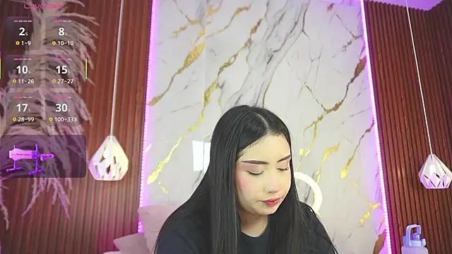 haylie  online show from February 6, 5:14 am