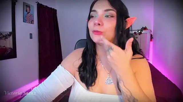 Snapshot of victoriaasaenz_ chatting on March 13, 12:39 am victoriaasaenz online show from March 13, 12:39 am
