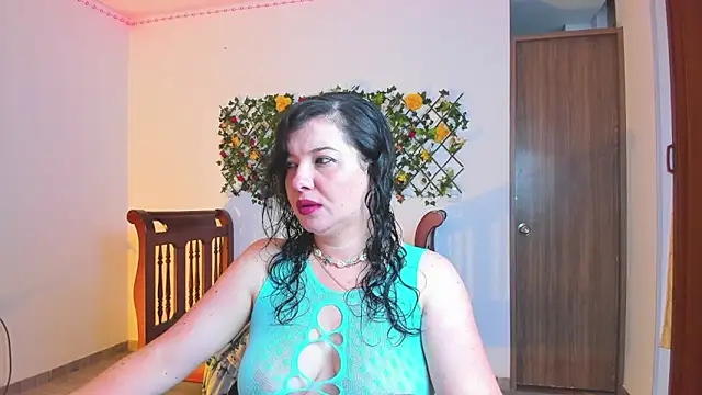 Snapshot of yuya_ss chatting on February 15, 2:25 pm yuya ss online show from February 15, 2:25 pm