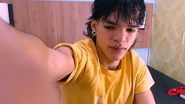 AlbertBernal69 online show from February 10, 2:19 am