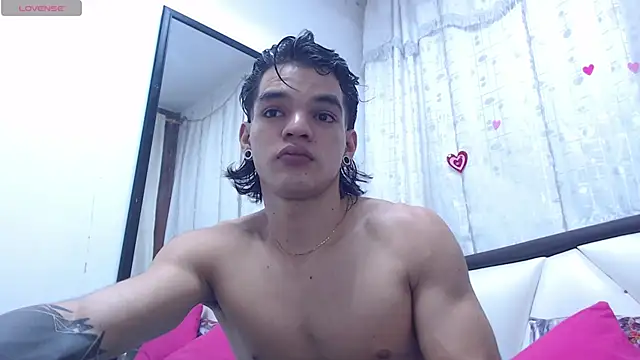 AlbertBernal69 online show from February 28, 2:42 am