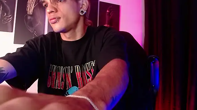 AlbertBernal69 online show from November 13, 11:42 am