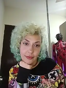 MariLouM online show from July 6, 1:02 am