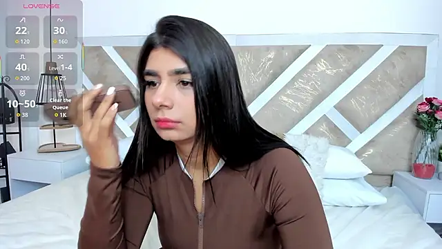 ZiaCalifa online show from February 3, 1:38 pm