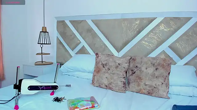 ZiaCalifa online show from February 16, 12:56 pm