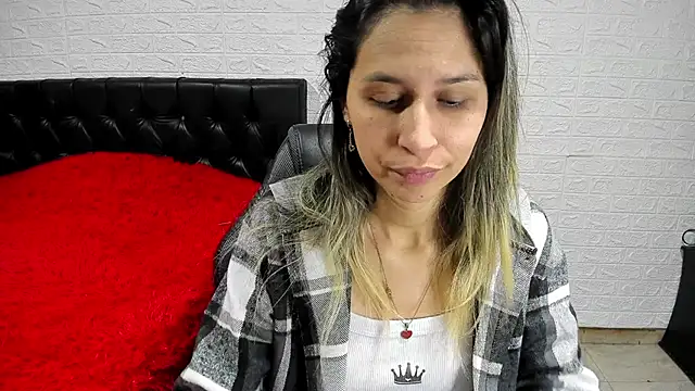 lauren ashlee online show from December 2, 3:14 pm