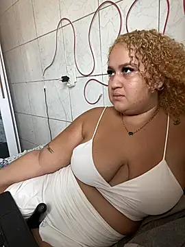 MinaBoss online show from February 5, 2:26 pm