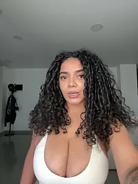 Mariecurl online show from May 15, 10:39 pm