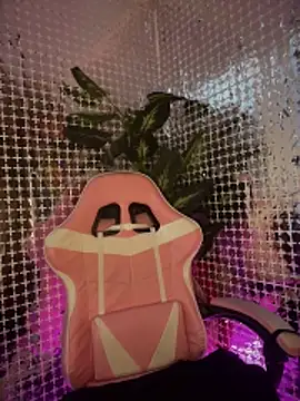 Snapshot of Insane_Issa chatting on January 7, 10:19 pm Insane Issa online show from January 7, 10:19 pm