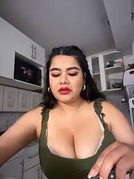 Snapshot of Insane_Issa chatting on January 11, 6:54 pm Insane Issa online show from January 11, 6:54 pm