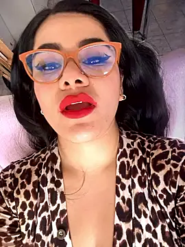 Snapshot of Insane_Issa chatting on February 1, 8:26 pm Insane Issa online show from February 1, 8:26 pm