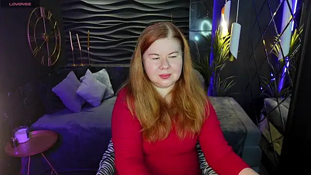 Snapshot of Mrs_Emilia chatting on December 14, 3:51 am Mrs Emilia online show from December 14, 3:51 am