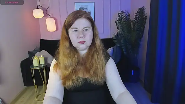 Snapshot of Mrs_Emilia chatting on December 21, 8:21 pm Mrs Emilia online show from December 21, 8:21 pm