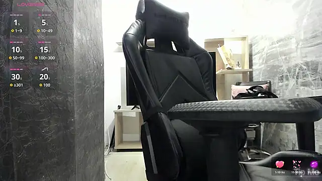 LunaBaker-1 online show from December 19, 8:49 pm