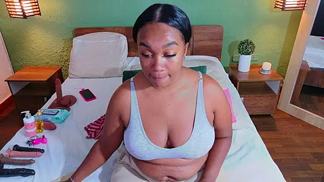 Snapshot of dannaahbrown chatting on July 10, 6:54 pm dannaahbrown online show from July 10, 6:54 pm