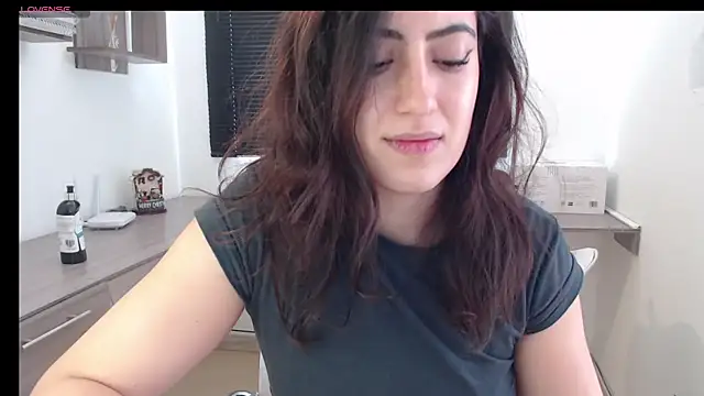 MIYESSI online show from February 3, 6:17 pm